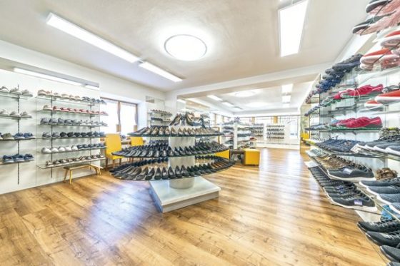 Das Schuhhaus Bammer in Lenggries hält eine große Vielfalt an Schuhen für alle Anlässe bereit.